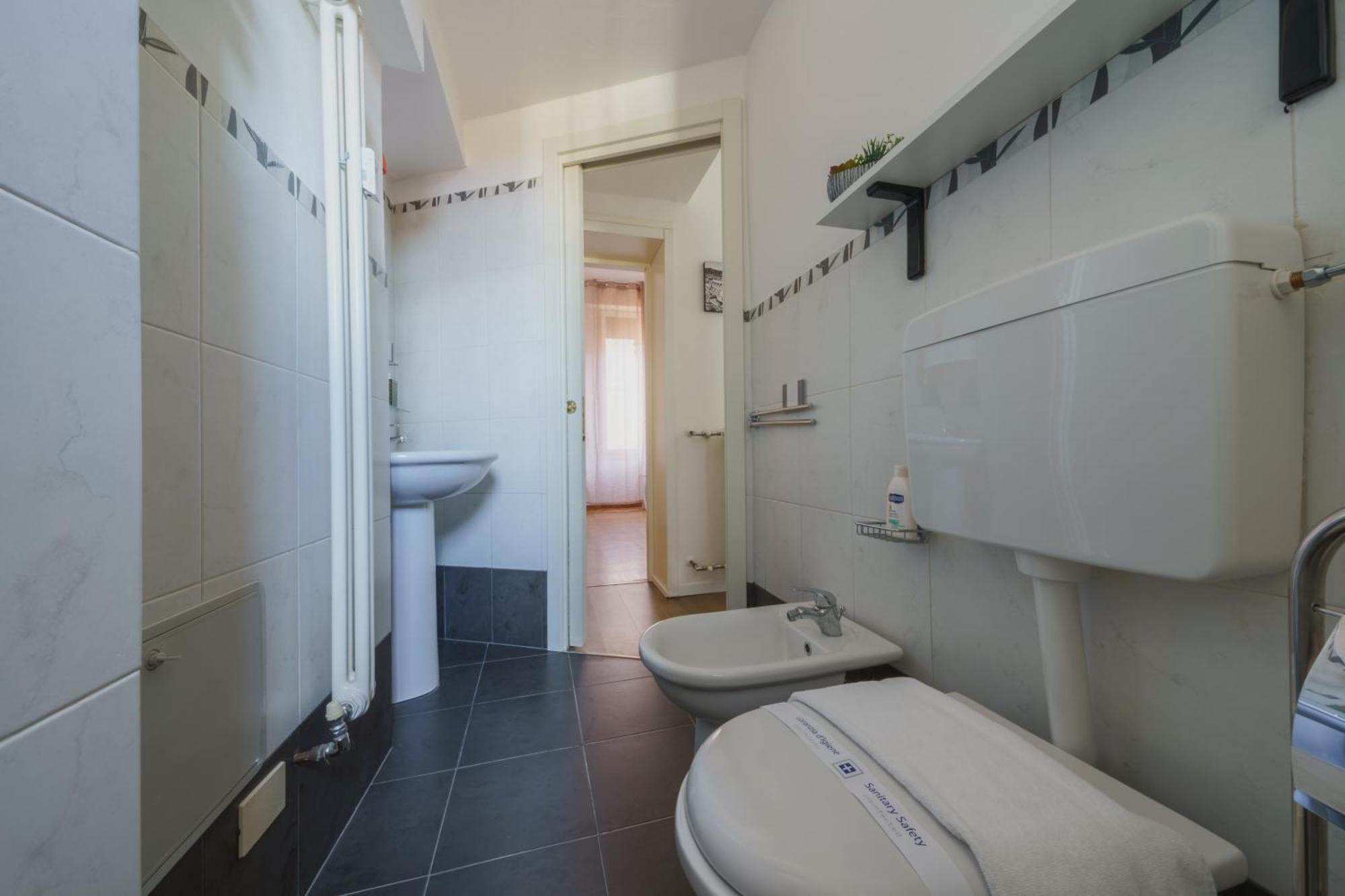 Suite In The Center Of Bologna Exterior photo